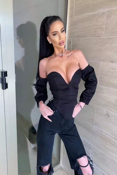 Adina Tatiana – miniatura