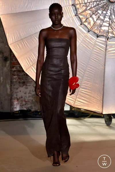 Adut Akech – miniatura