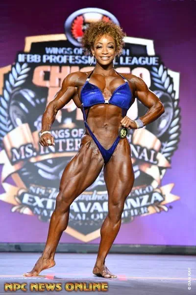 Akemy Jones – miniatura