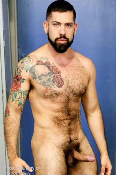 Alessandro-Del-Toro.webp