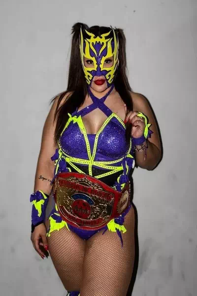 Alexandra Bazadoni – miniatura