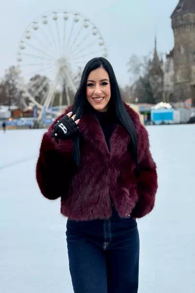 Alexandra Stana – miniatura