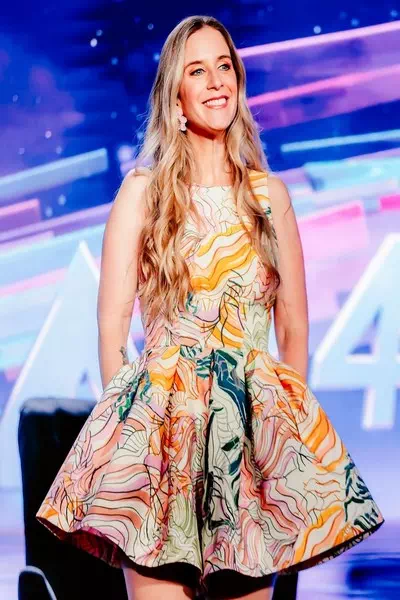 Alison Mandel – miniatura