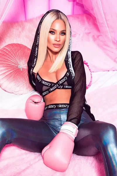 Amber Borzotra – miniatura