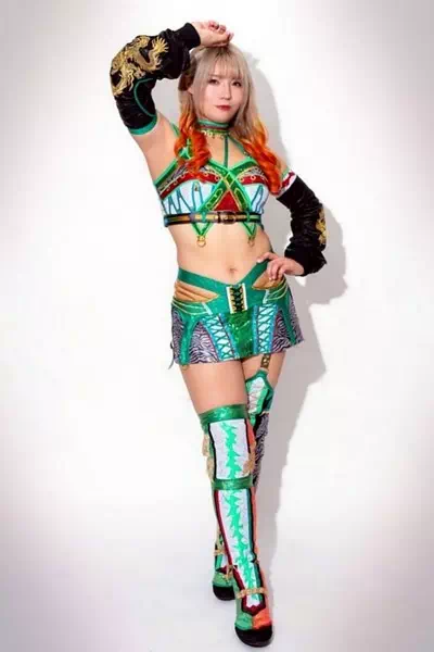 Ami Miura – miniatura