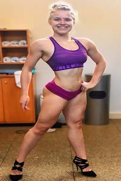 Amie Dusejovsky – miniatura