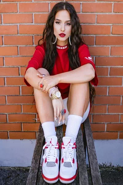 Amna Alajbegovic – miniatura