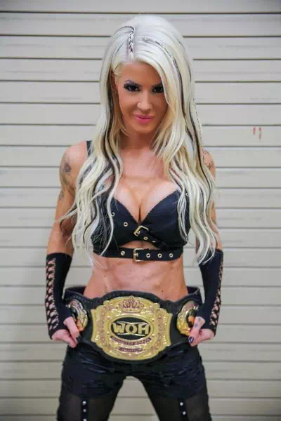 Angelina Love (Wrestler) – miniatura