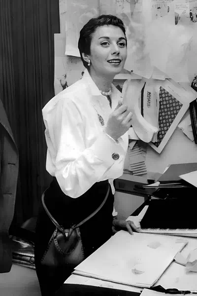 Anne Klein – miniatura