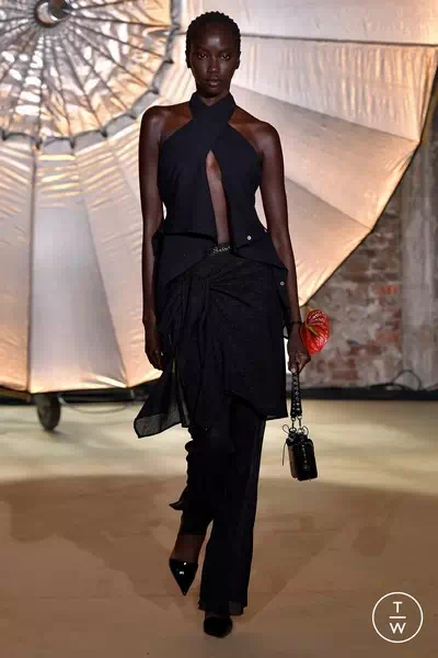 Anok Yai – miniatura