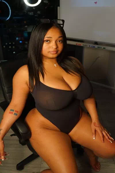 Ashley Familia – miniatura