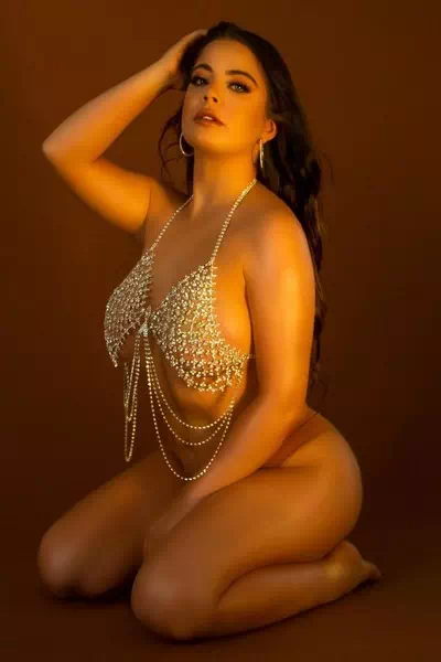 Ashley Ortega – miniatura