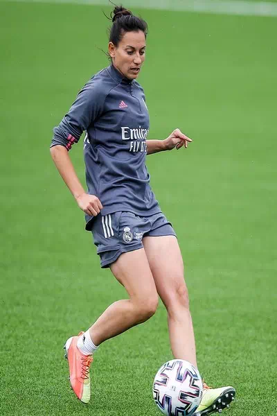 Aurelie Kaci – miniatura