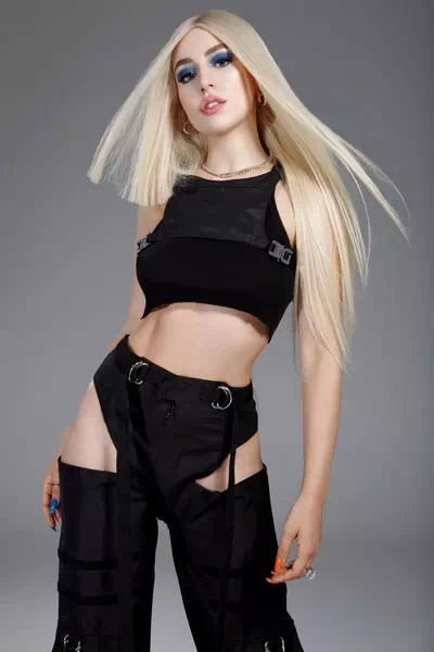 Ava Max – miniatura