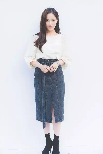 Bae Yoon-kyung – miniatura