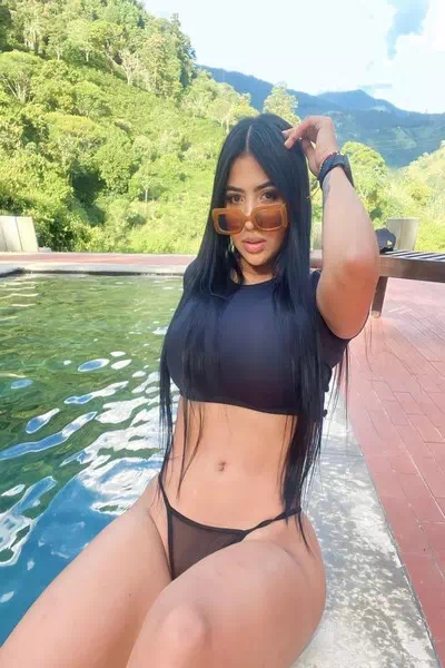 Bella Torres – miniatura