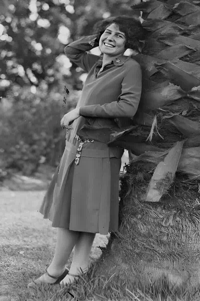 Beryl Mills – miniatura