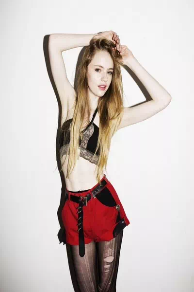 Brynja Jonbjarnardottir – miniatura