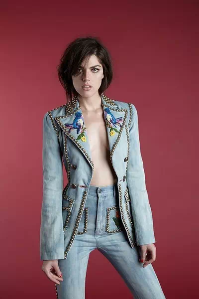 Callie Hernandez – miniatura