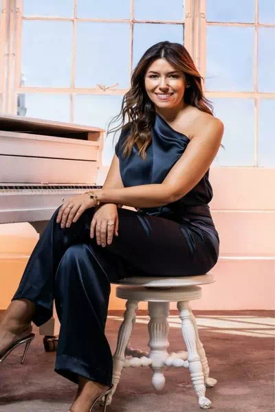 Camille Vasquez – miniatura