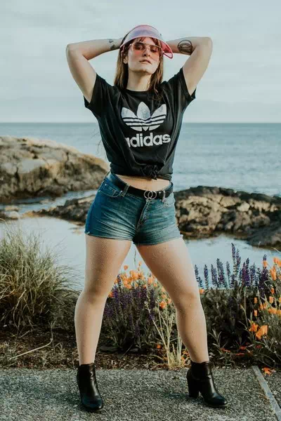 Courtney LaPlante – miniatura