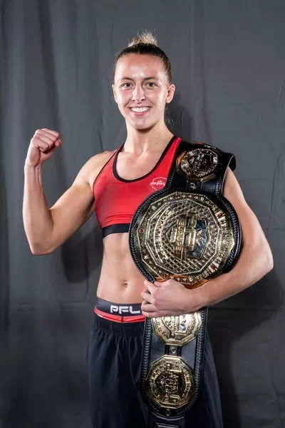 Dakota Ditcheva – miniatura