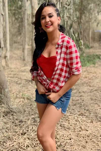 Daniela Darcourt – miniatura