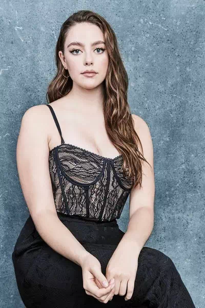 Danielle Rose Russell – miniatura