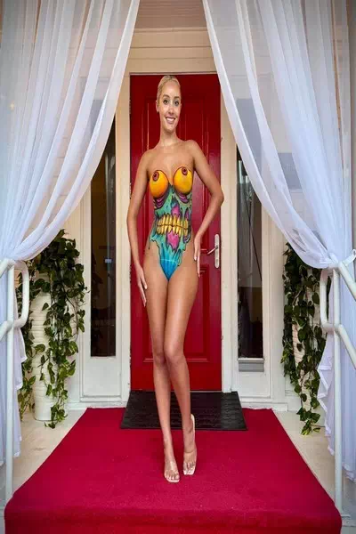 Dayna Knight – miniatura