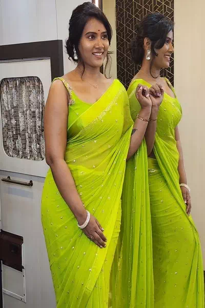 Dhivya Dhuraisamy – miniatura