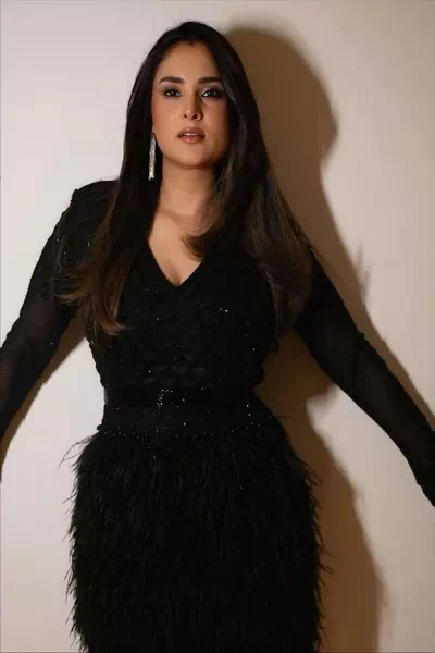 Divya Spandana – miniatura