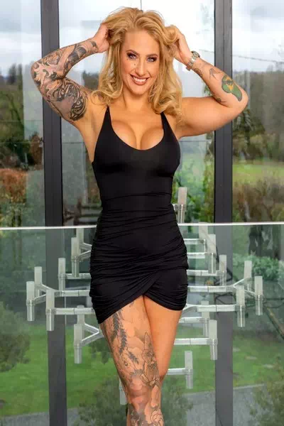 Ebanie Bridges – miniatura