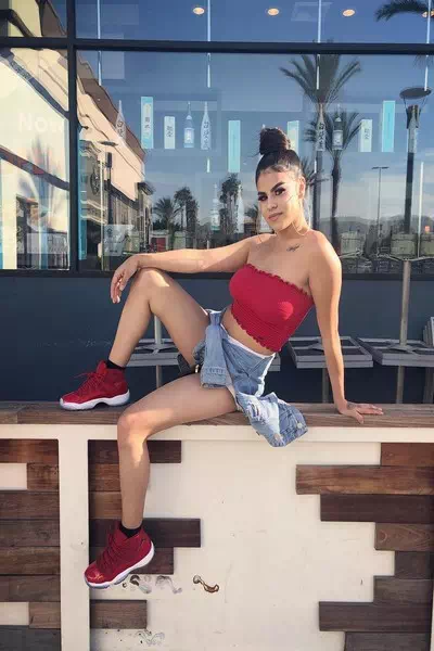 Elizabeth Wetzel – miniatura