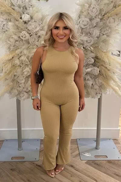 Ellie Mae Newby – miniatura