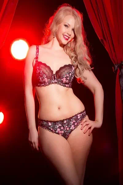 Elly Mayday – miniatura