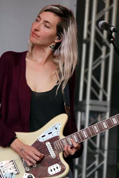 Emily Kokal – miniatura