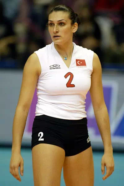 Esra Gumus – miniatura