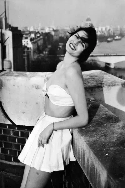 Eva Bartok – miniatura