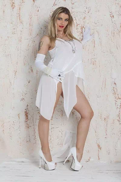 Eva Kisimova – miniatura