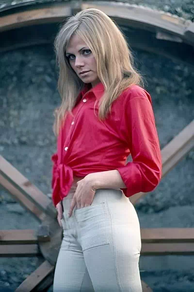 Eva Kostolanyiova – miniatura