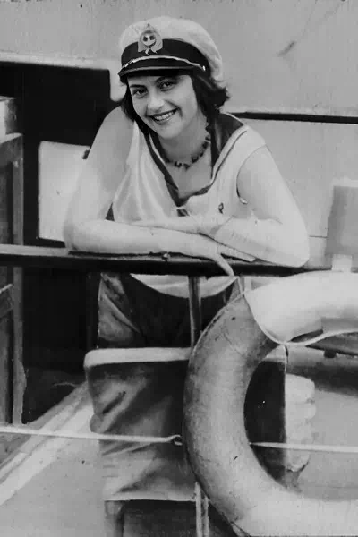 Eva Szaplonczay – miniatura