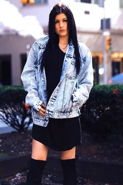 Evie Yannakidis – miniatura