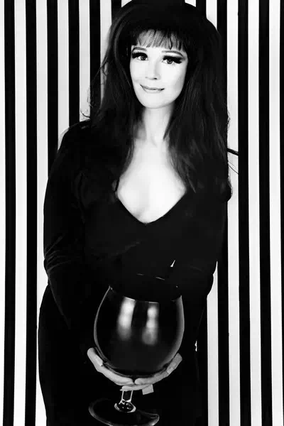 Fenella Fielding – miniatura