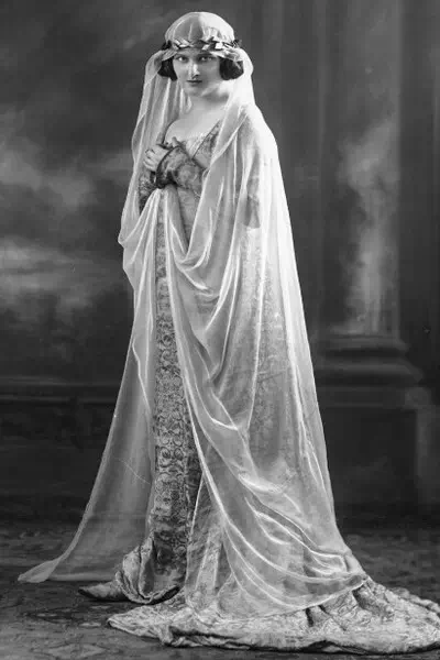 Florence Saunders – miniatura