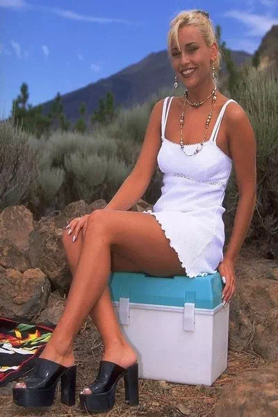 Gabriella Bond – miniatura