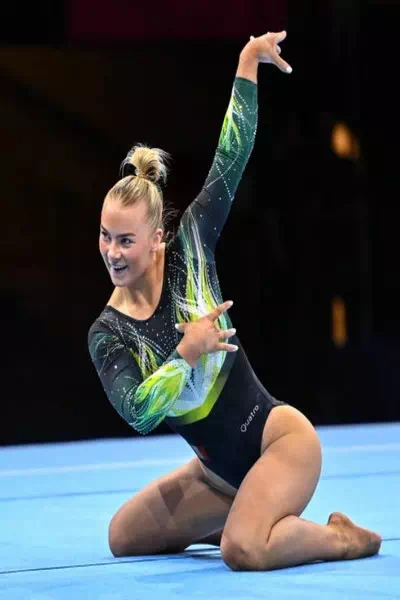 Halle Hilton – miniatura