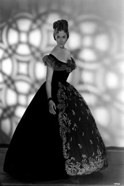 Hazel Court – miniatura