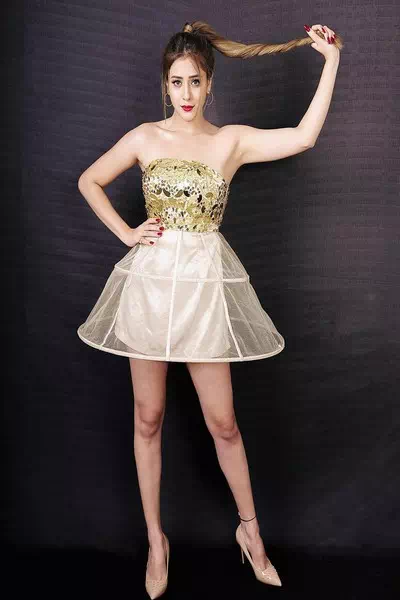 Hiba Nawab – miniatura