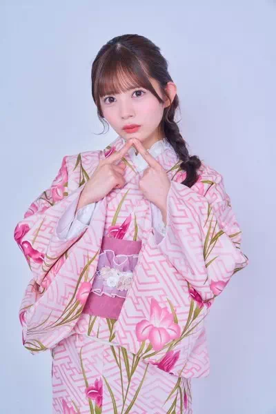 Hina Kanzaki – miniatura