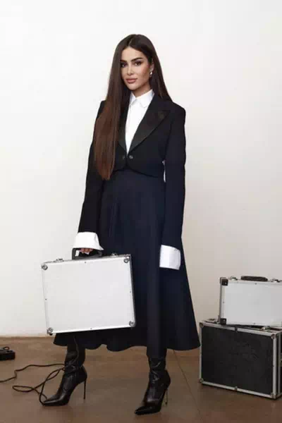 Indi Gogokhia – miniatura